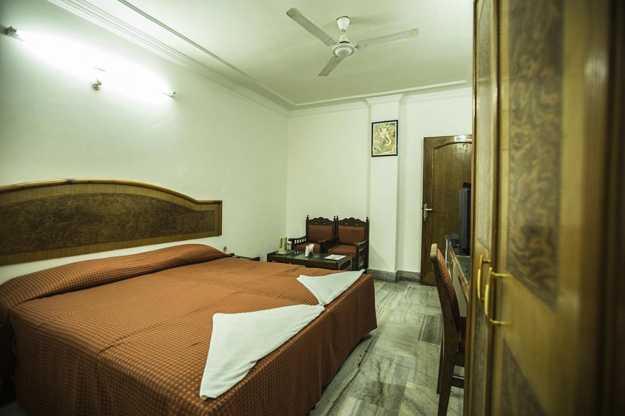 Deep Hotel Lucknow Exterior foto